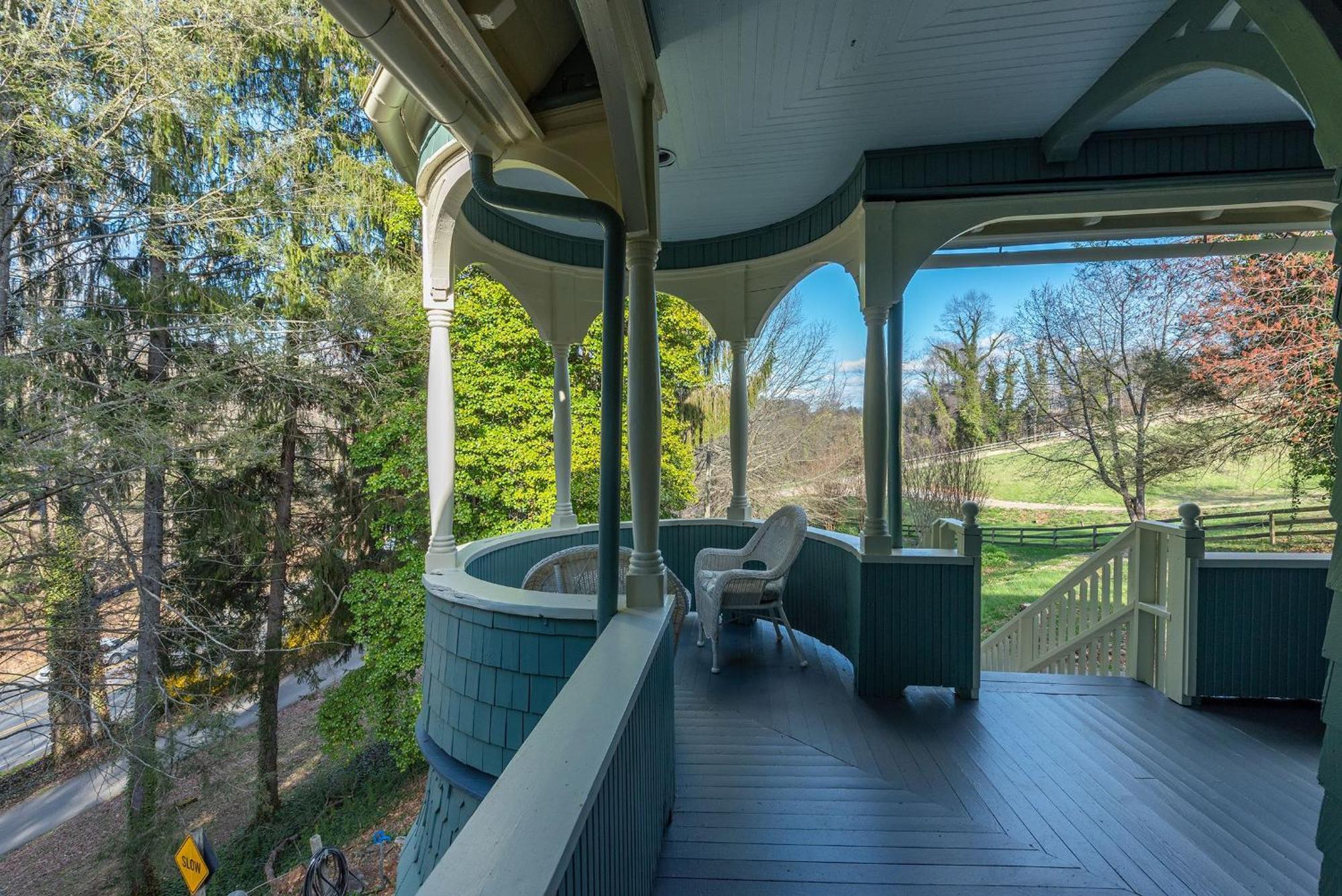 Engadine Inn And Cabins Candler Exterior foto