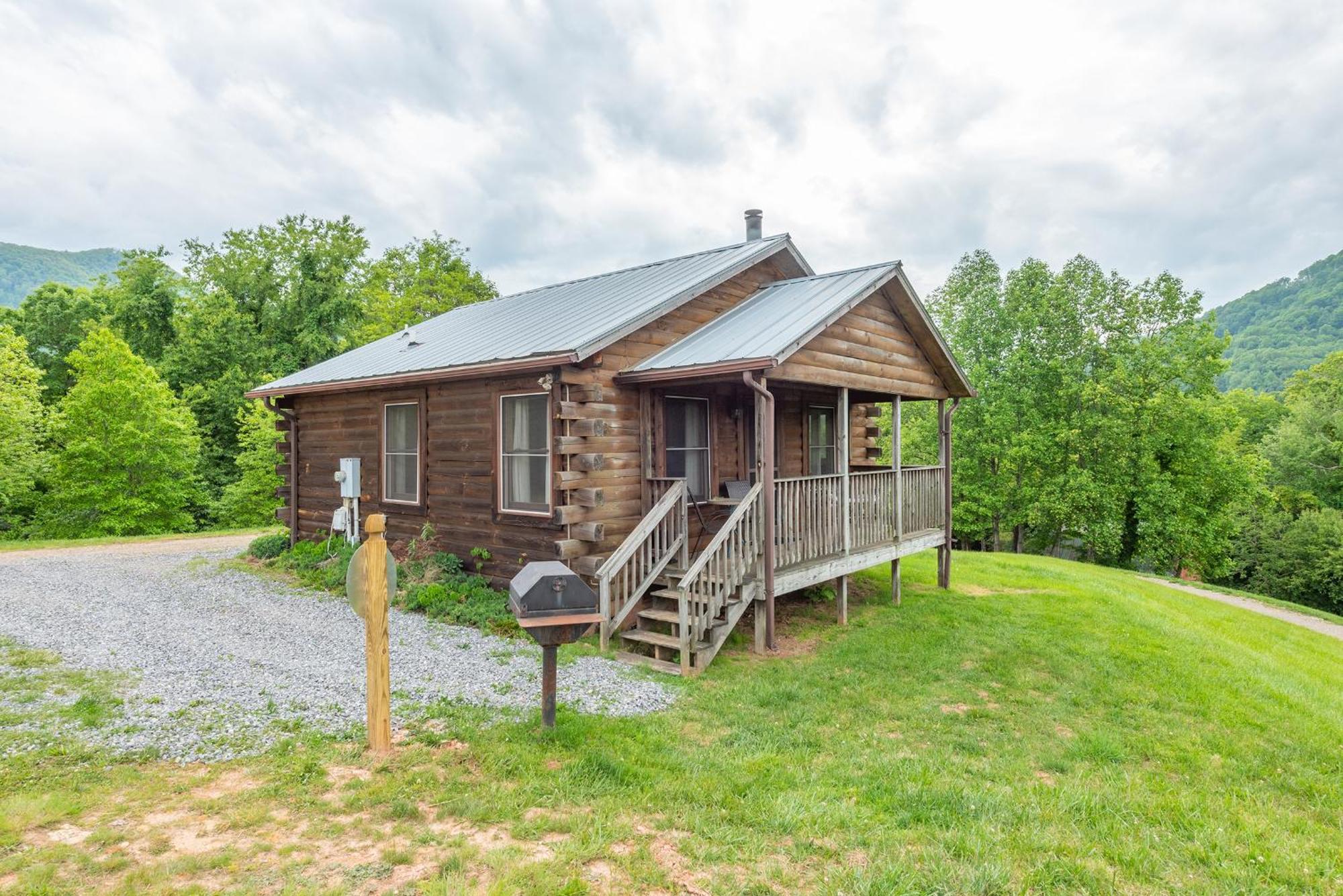 Engadine Inn And Cabins Candler Exterior foto