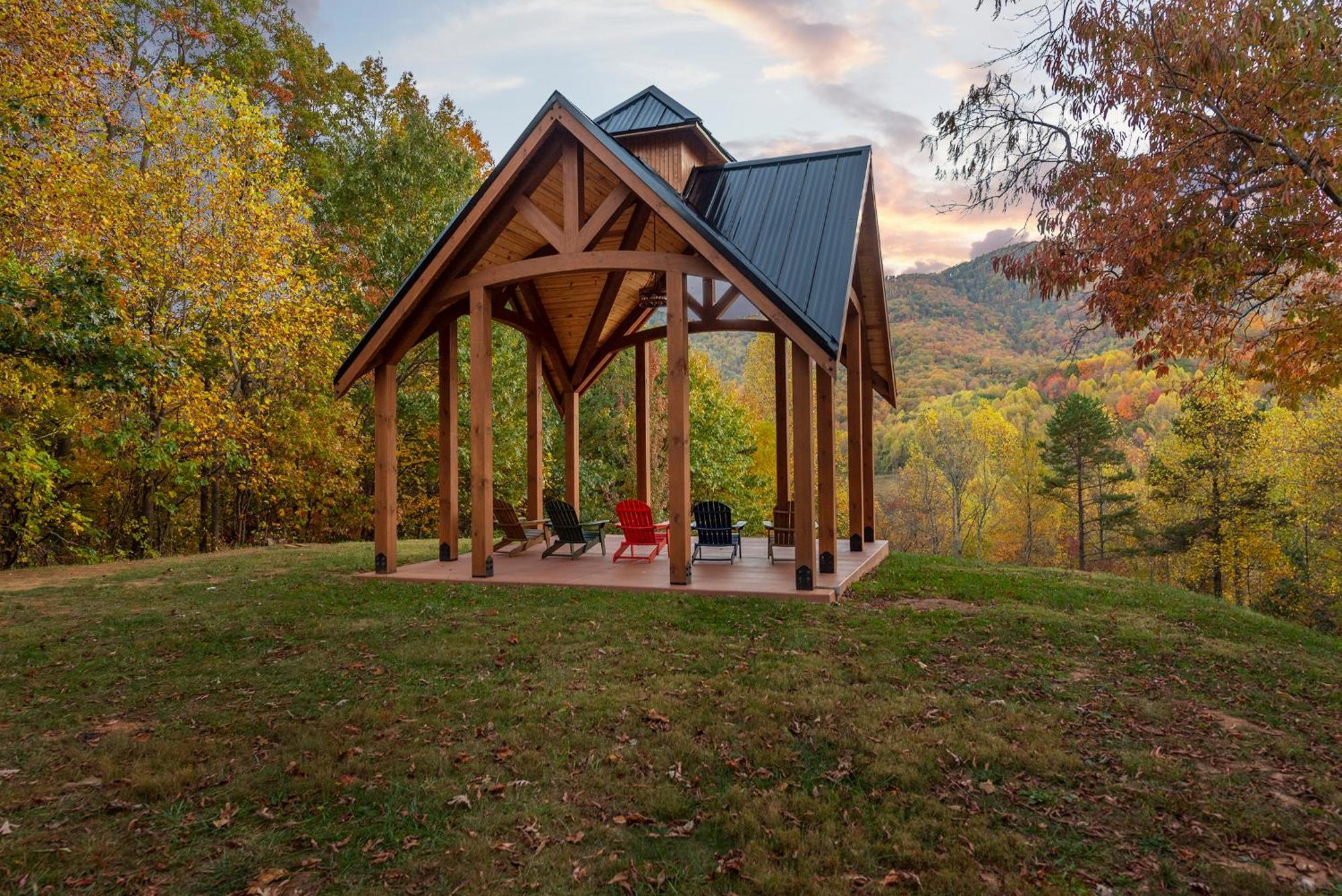 Engadine Inn And Cabins Candler Exterior foto